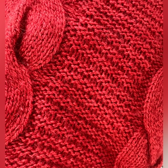 Couture luxury handknit dress made from world’s most exclusive fibre, Qiviuk. - Picture 12 of 13